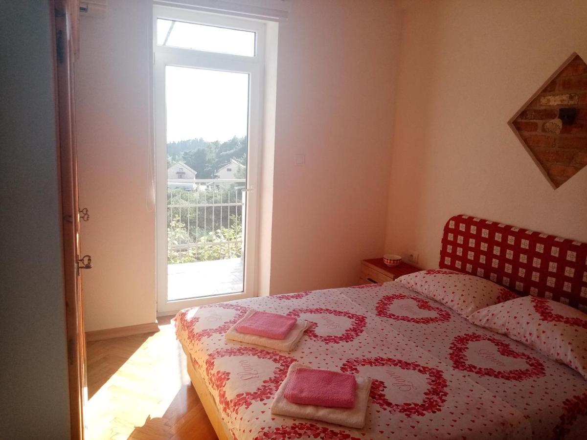 Apartmani Bosco Tivat Zewnętrze zdjęcie